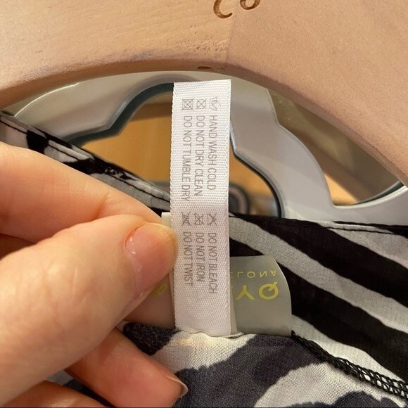 PILYQ Barcelona African Rays Embellished Tunic M/L - Picture 6 of 10